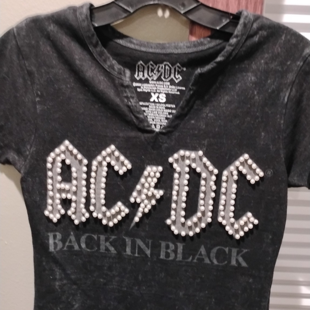 AC/DC Tshirt with pearls